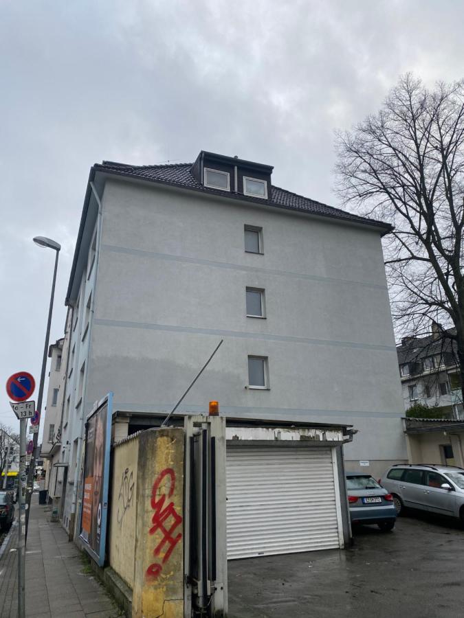 Riesen Bett, Strassenbahn Vor Der Tuer, Beste Lage, Nah Zur Messe, Keine Rechnungen Essen Exterior foto